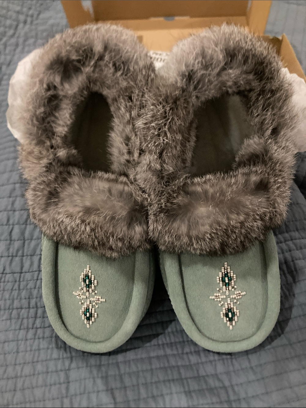 Faux Fur-Trim Beaded Women's Slippers in Sage Green